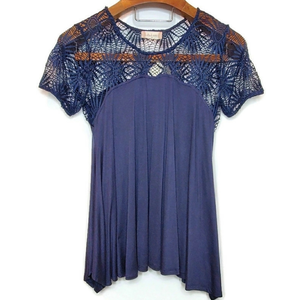 Altar'd State | NWT Dress Blues Crochet Tunic Top